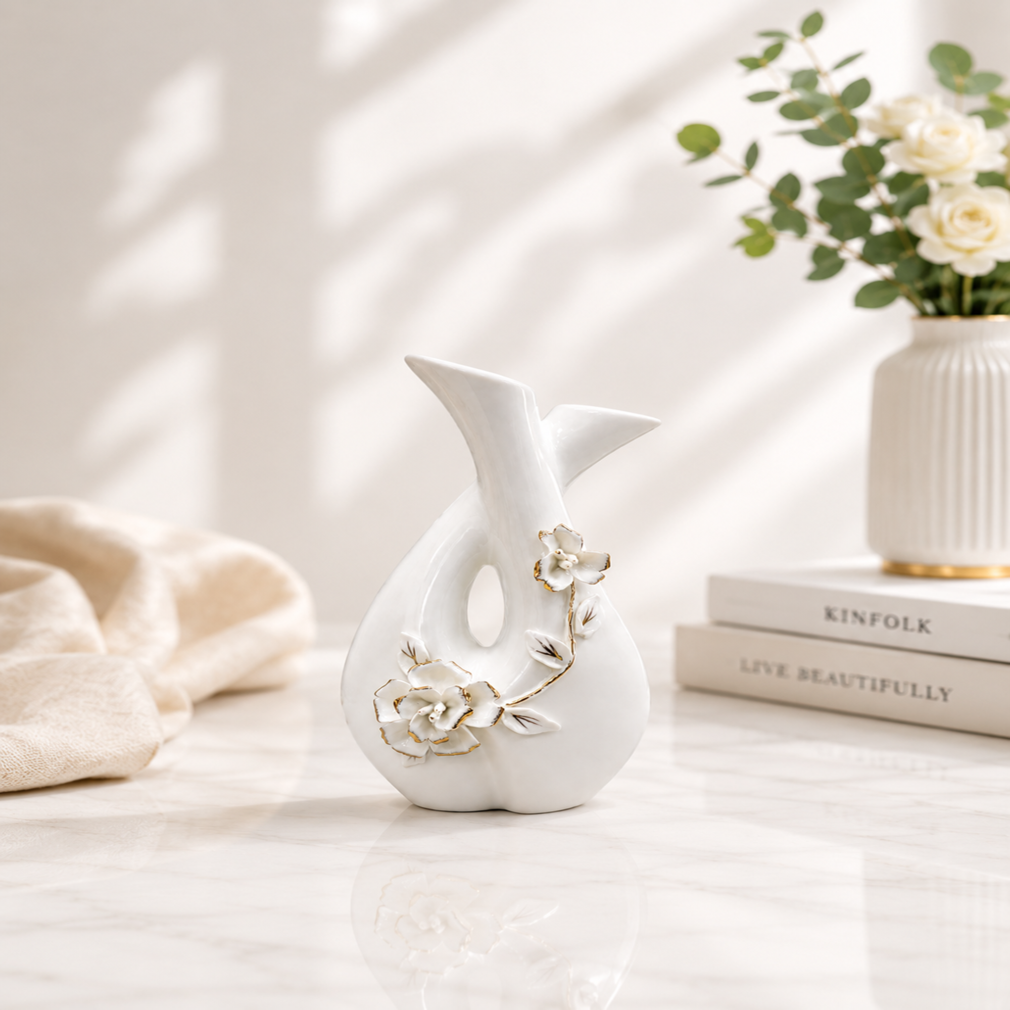 Luxury Gold-Detailed White Blossom Vase – Modern Sculptural Ceramic Decor for Living Room