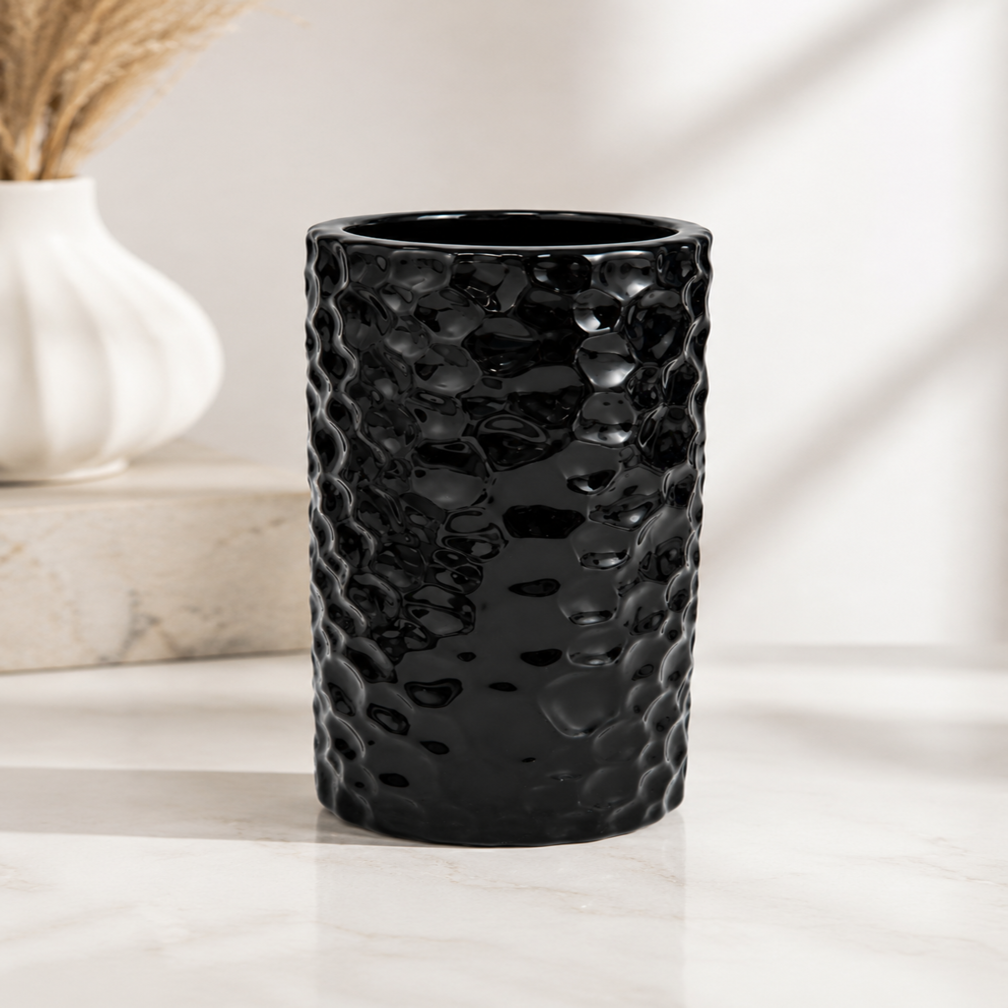Modern Textured Black Ceramic Vase – Decorative Hammered Finish Flower Vase for Home &amp; Office Décor