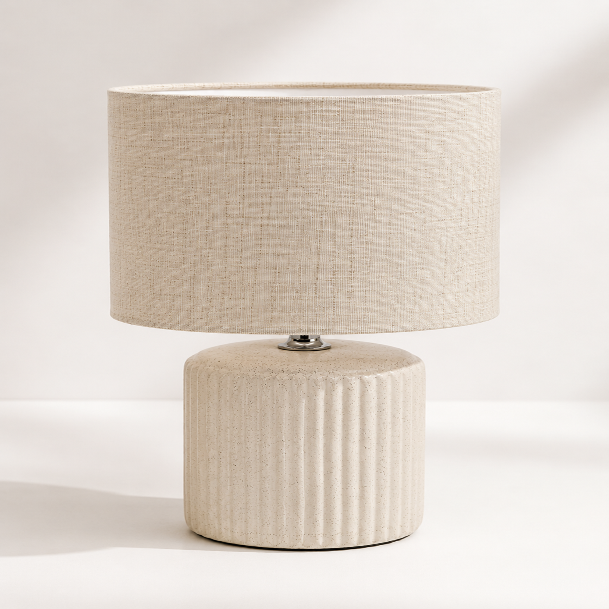 Modern Ceramic Table Lamp – Minimalist Ribbed Bedside Lamp with Linen Shade for Home Décor