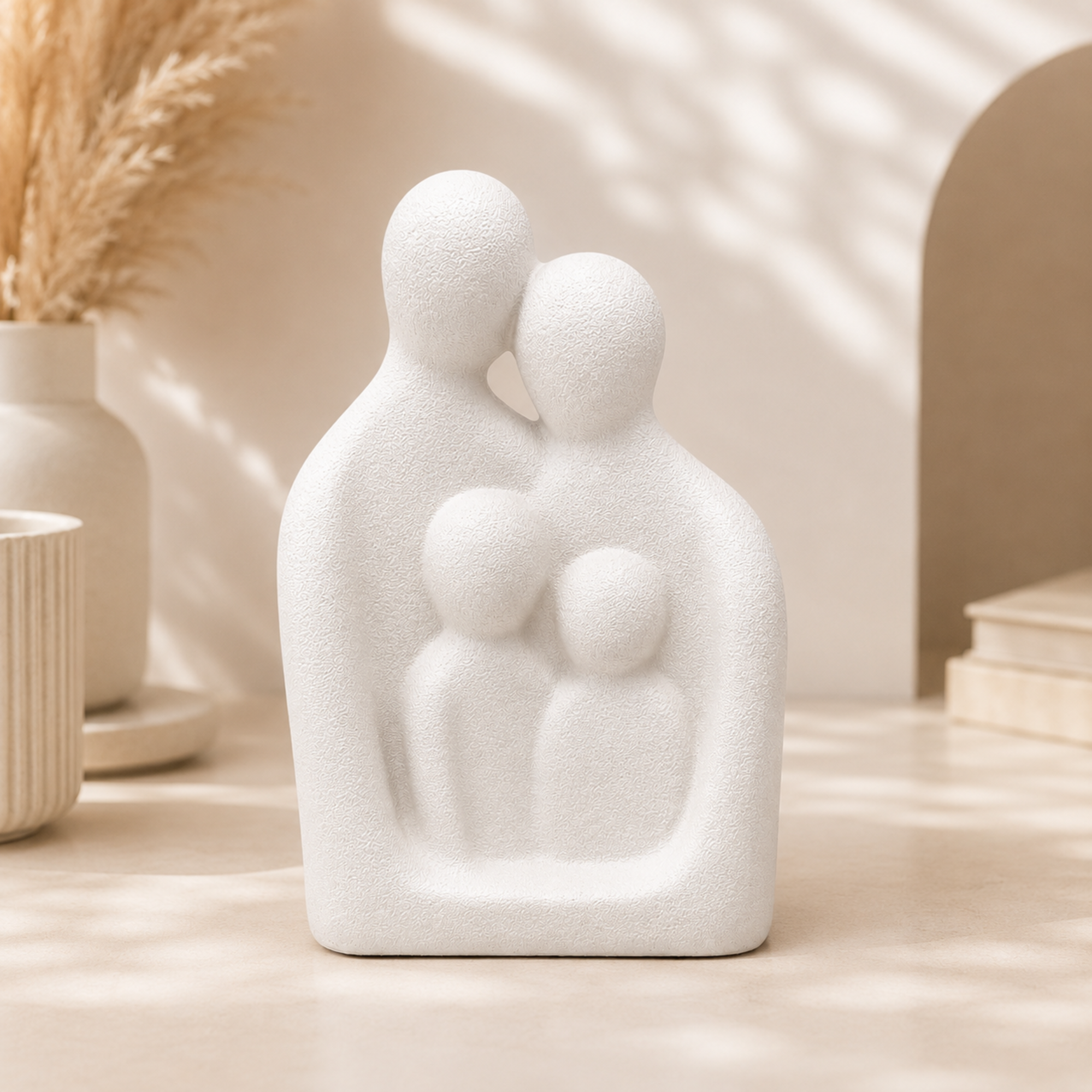 Abstract Family Sculpture – Modern Minimalist Family Figurine Home Décor Showpiece